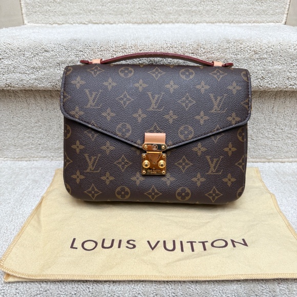 Louis Vuitton Monogram Pochette Metis - Picture 10 of 10